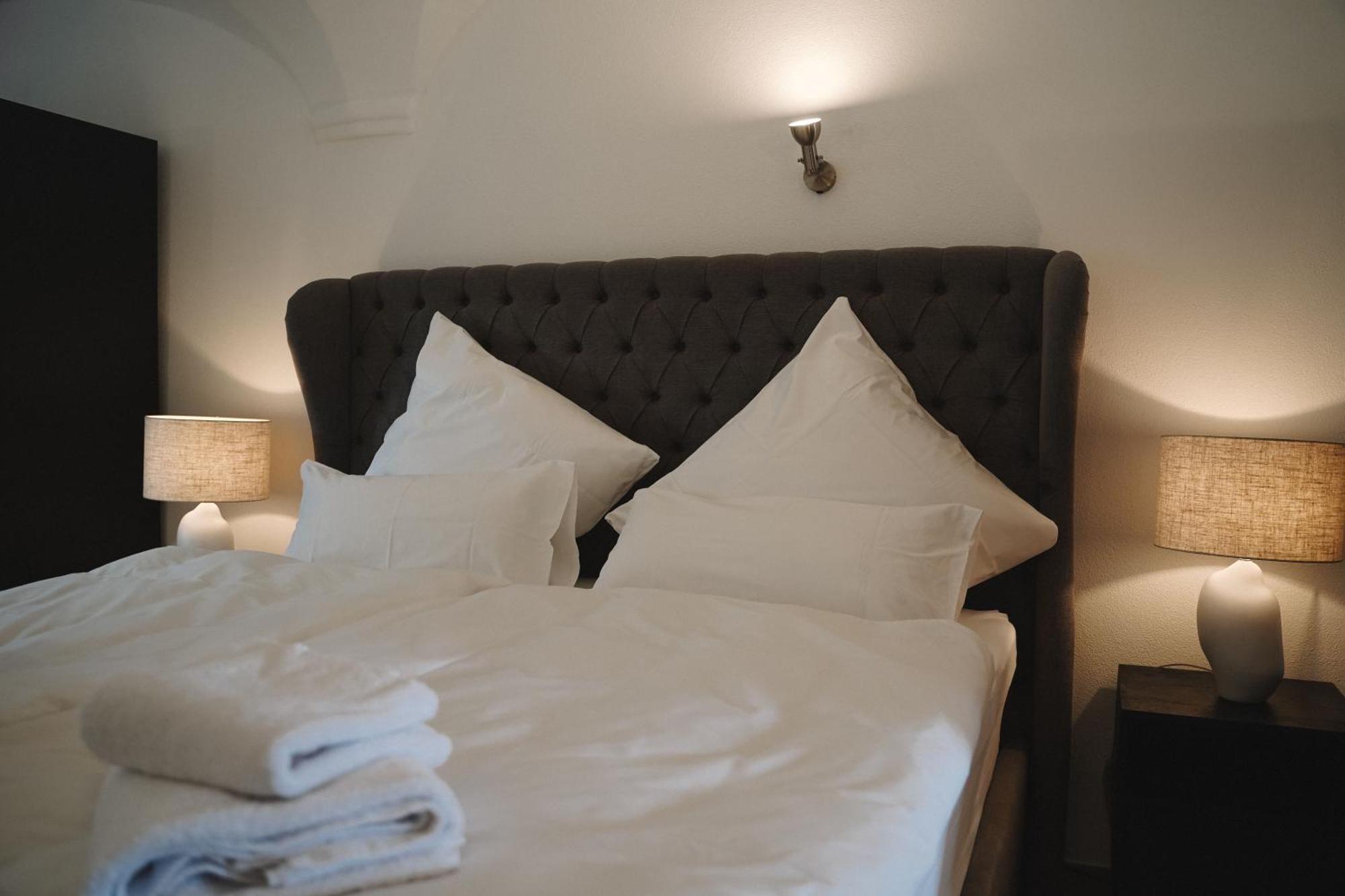 Black Horse Family Apartment - Barrierearm - Pfotenglueck - Familienzeit By Loewenherz Homes Stephanskirchen Extérieur photo