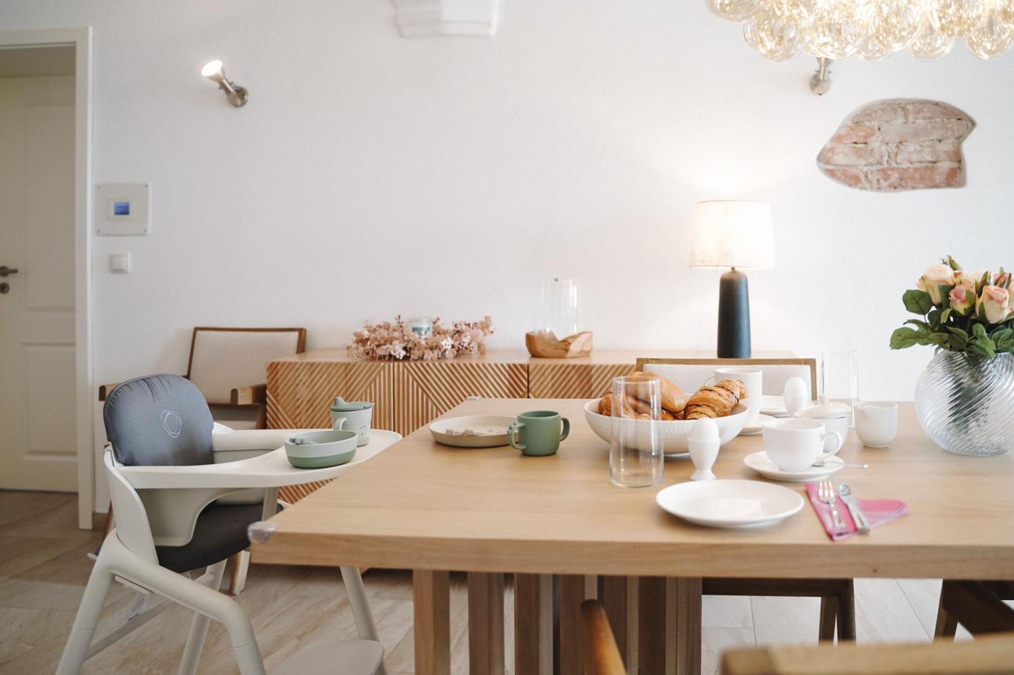 Black Horse Family Apartment - Barrierearm - Pfotenglueck - Familienzeit By Loewenherz Homes Stephanskirchen Extérieur photo