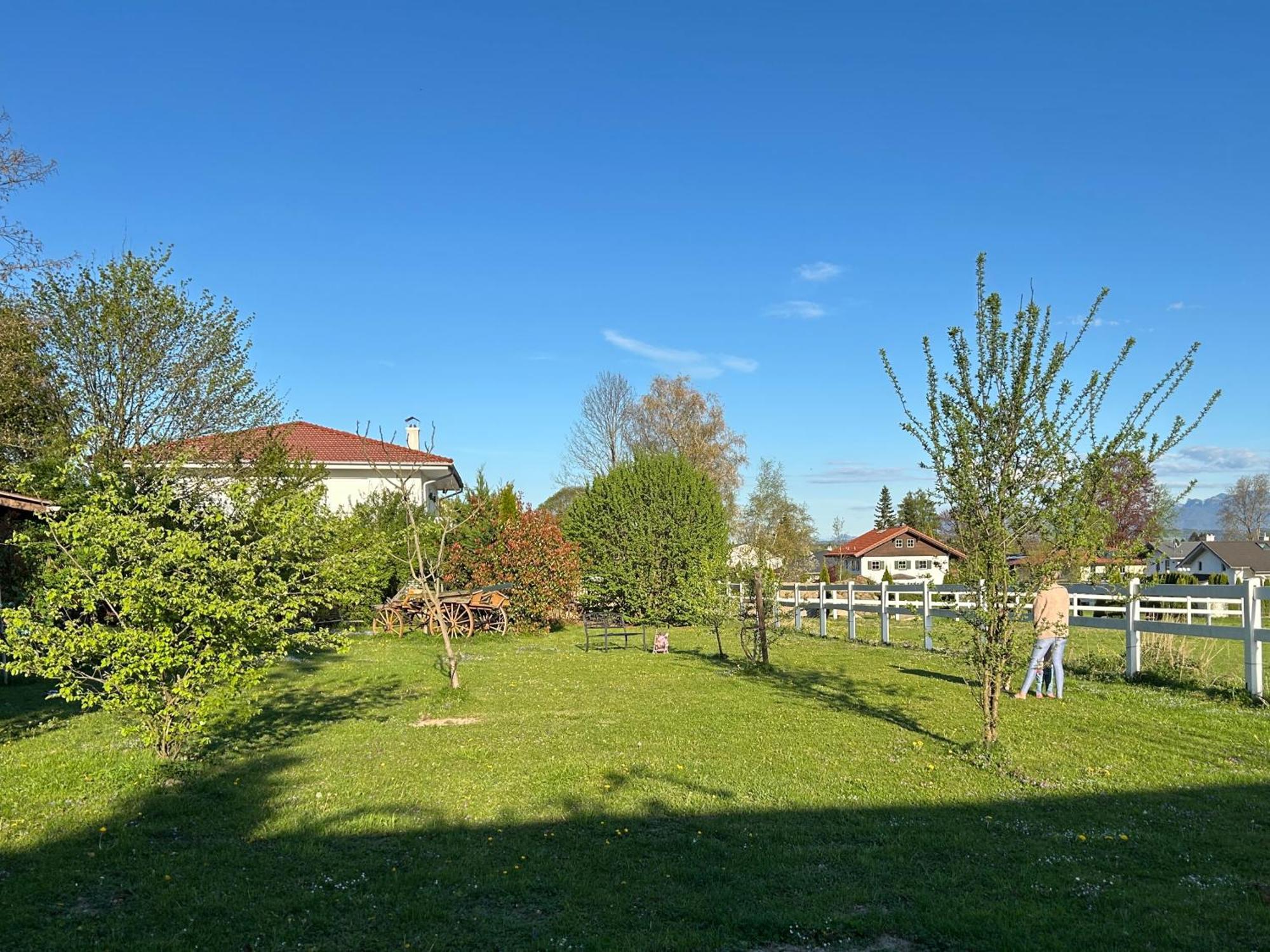 Black Horse Family Apartment - Barrierearm - Pfotenglueck - Familienzeit By Loewenherz Homes Stephanskirchen Extérieur photo